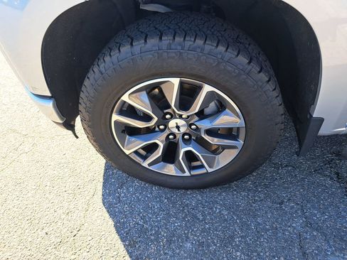 Used 2021 Chevrolet Silverado 1500 RST image 28