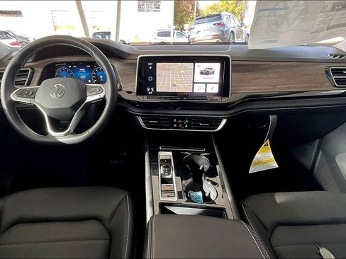 New 2026 Volkswagen Atlas SEL image 15