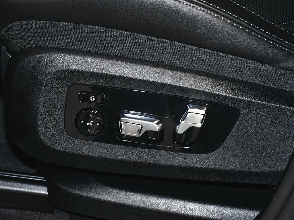 Used 2026 BMW XM Label Red AWD/4WD image 60