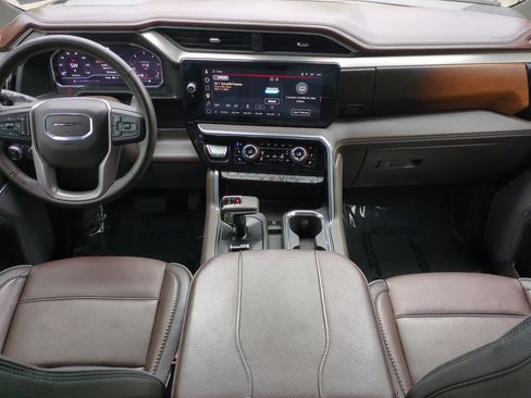 Used 2025 GMC Sierra 1500 Denali w/ Denali Reserve Package AWD/4WD image 15
