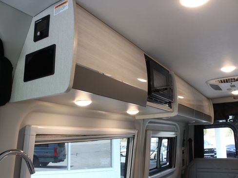 Used 2024 Mercedes-Benz Sprinter 3500 image 45