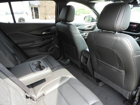 Used 2024 Buick Envista Avenir FWD image 32