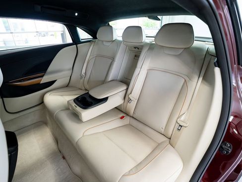 Used 2024 Lucid Air Pure RWD image 43
