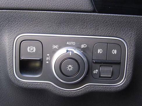 Certified 2026 Mercedes-Benz GLA 250 4MATIC image 34