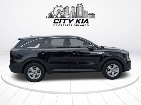 New 2026 Kia Sorento LX FWD image 8