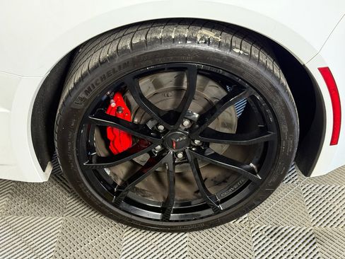 Used 2017 Chevrolet Corvette Grand Sport w/ Grand Sport Heritage Package image 8