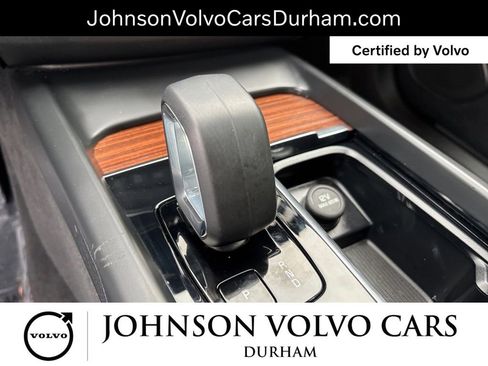 Used 2023 Volvo XC60 B5 Plus image 20