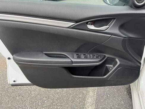 Used 2019 Honda Civic Sport image 2