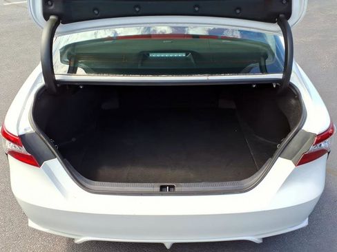 Used 2024 Toyota Camry XSE FWD image 10