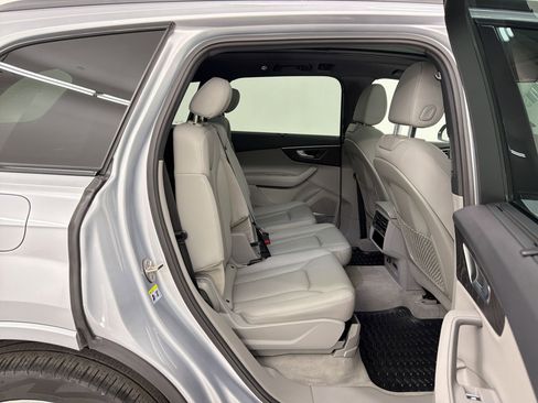 Used 2021 Audi Q7 3.0T Premium Plus AWD/4WD image 28