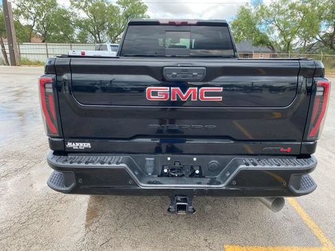 Used 2024 GMC Sierra 2500 AT4 w/ AT4 Premium Plus Package AWD/4WD image 5