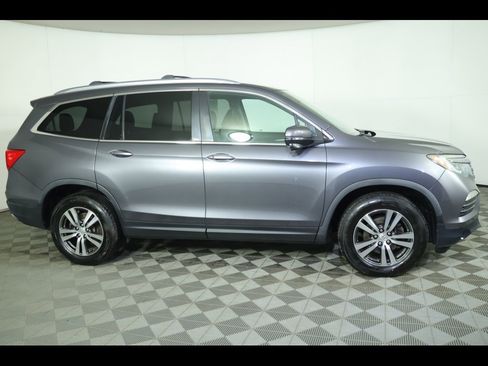 Used 2017 Honda Pilot EX-L image 2