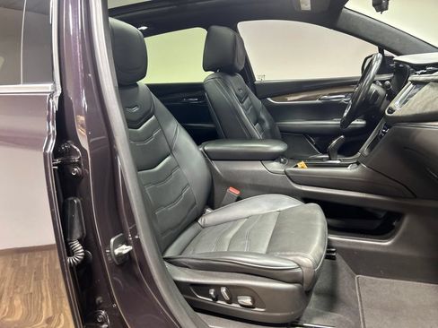 Used 2018 Cadillac XT5 Platinum AWD/4WD image 46