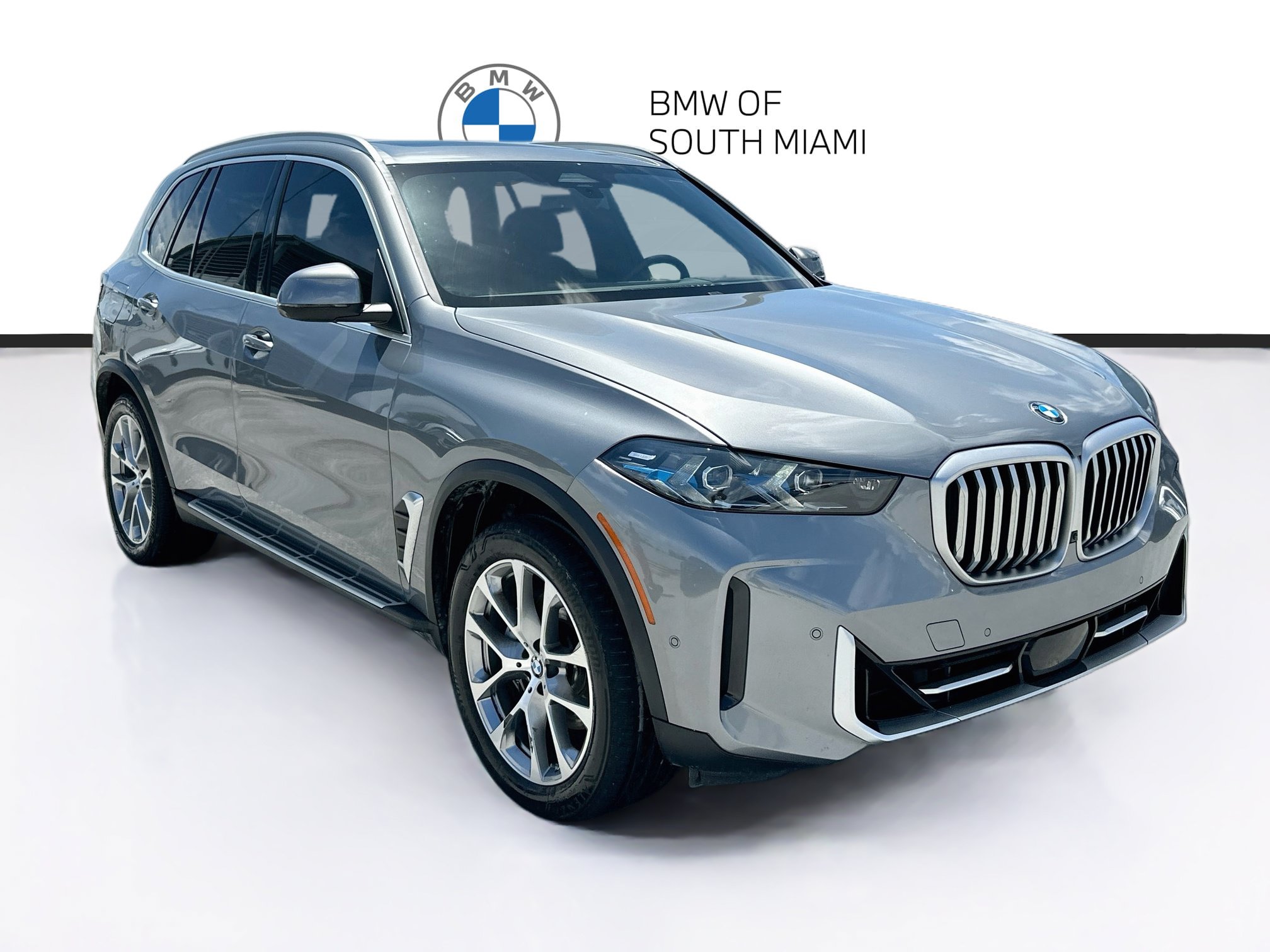Certified 2025 BMW X5 sDrive40i w/ Climate Comfort Package RWD image 1