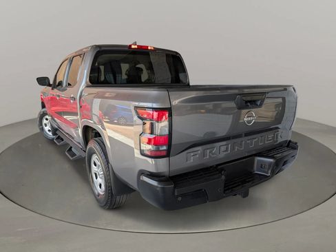 Used 2022 Nissan Frontier 2WD Crew Cab image 3