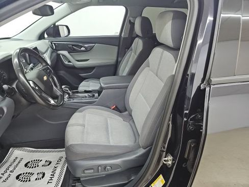 Used 2020 Chevrolet Blazer LT FWD image 2