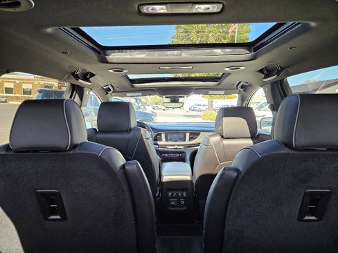 Used 2024 Buick Enclave Avenir w/ Avenir Technology Package image 24