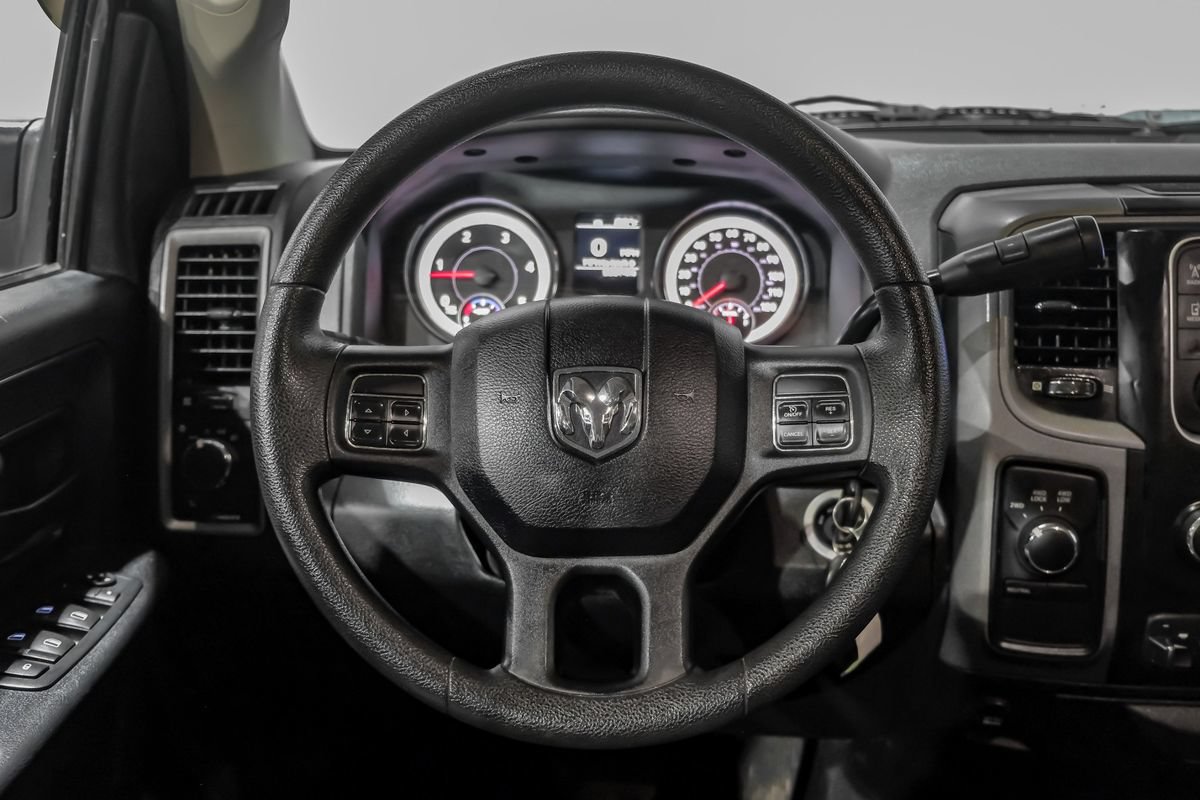 Used 2015 RAM 3500 Tradesman w/ Chrome Appearance Group AWD/4WD image 15