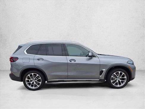 Used 2024 BMW X5 sDrive40i w/ Premium Package RWD image 4