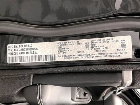 Used 2023 Jeep Grand Cherokee L Limited AWD/4WD image 41