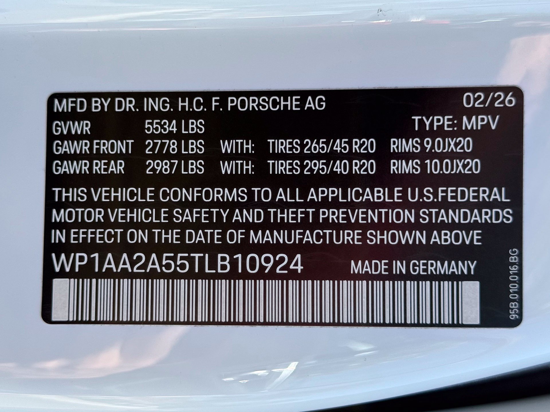 Used 2026 Porsche Macan AWD/4WD image 37
