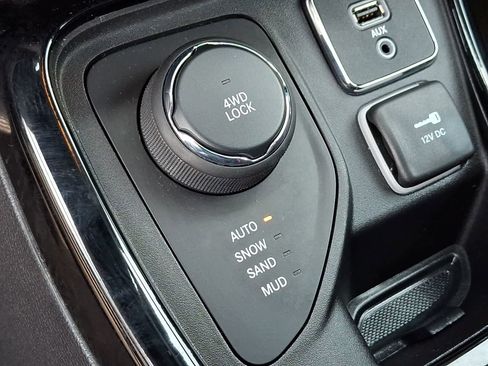 Used 2019 Jeep Compass Limited AWD/4WD image 26
