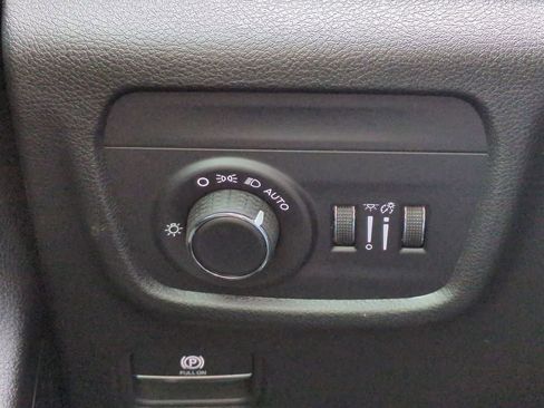 New 2026 Jeep Grand Cherokee Altitude AWD/4WD image 18