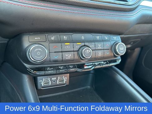 Used 2023 Dodge Durango GT image 30