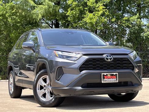 Used 2025 Toyota RAV4 XLE FWD image 2