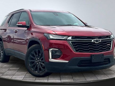 Used 2023 Chevrolet Traverse RS w/ LPO, Floor Liner Package AWD/4WD image 3