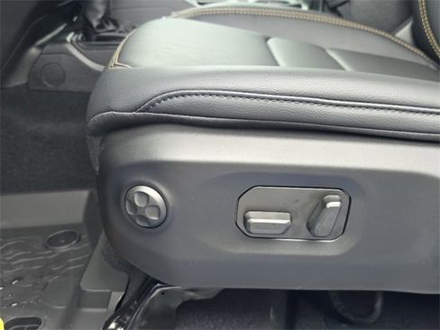 New 2025 Jeep Wrangler Sahara image 9