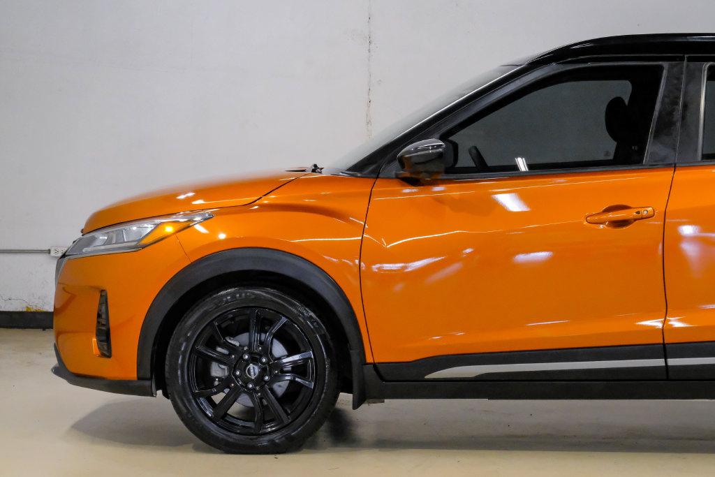 Used 2023 Nissan Kicks SR FWD image 16