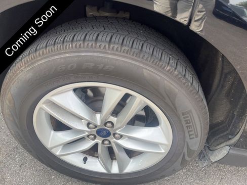 Used 2017 Ford Edge SEL w/ Equipment Group 201A FWD image 18