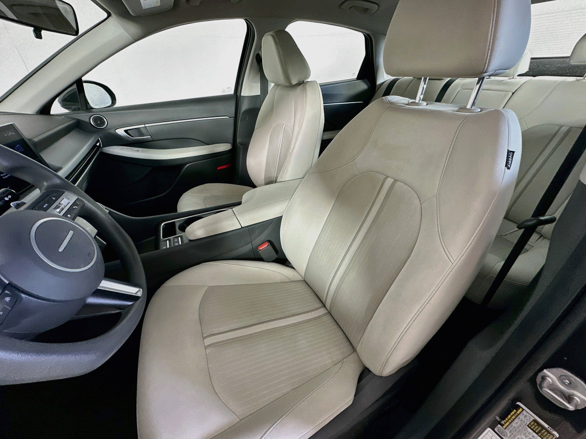 Used 2025 Hyundai Sonata SEL FWD image 13