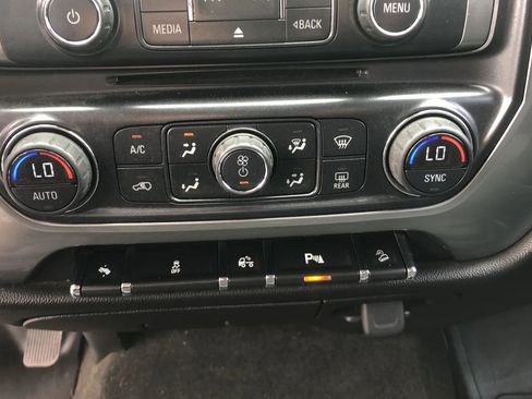 Used 2014 Chevrolet Silverado 1500 LT w/ LT Convenience Package AWD/4WD image 17
