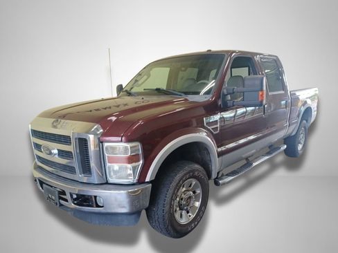 Used 2010 Ford F350 Lariat image 2