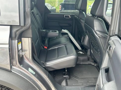 Used 2025 Ford Bronco Badlands AWD/4WD image 19