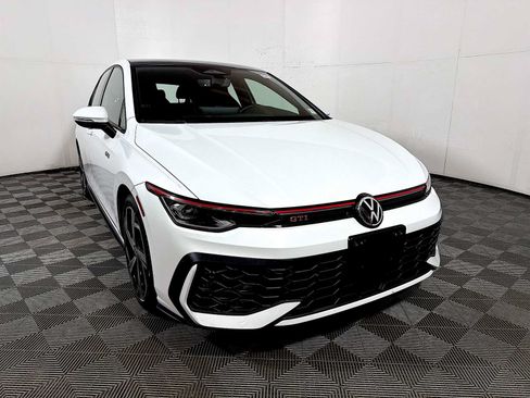Used 2026 Volkswagen GTI SE FWD image 2