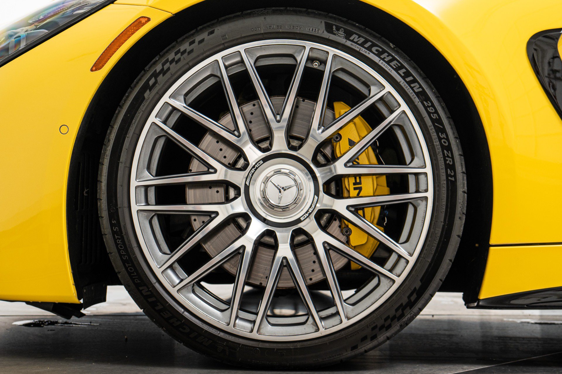 Used 2024 Mercedes-Benz AMG GT 63 image 10