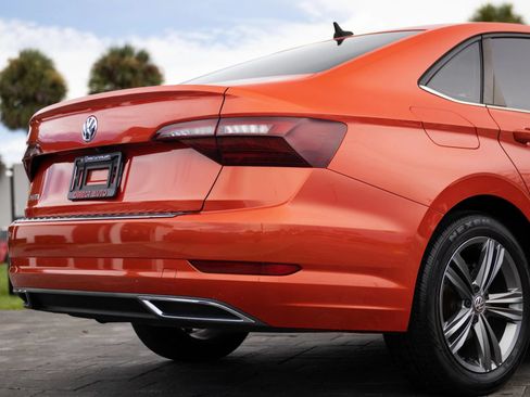 Used 2021 Volkswagen Jetta R-Line FWD image 14