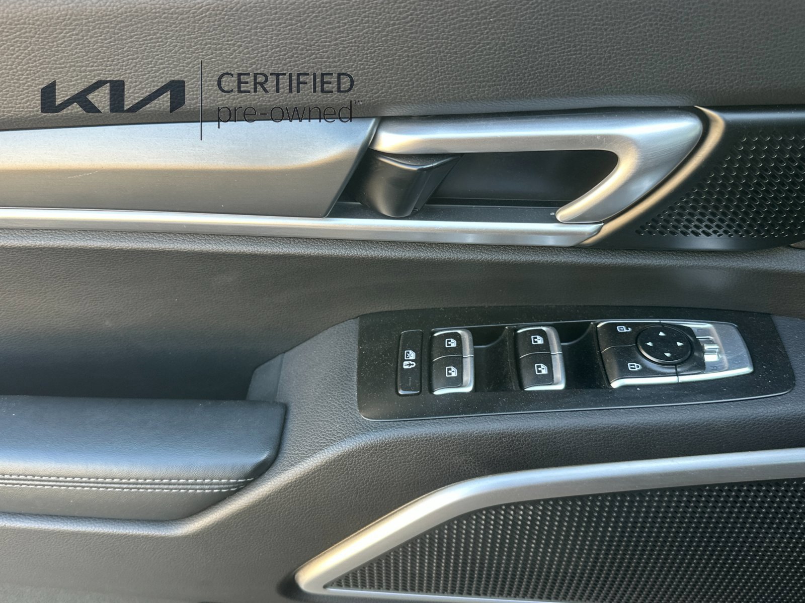 Certified 2022 Kia Telluride S FWD image 12