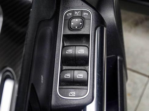 Used 2022 Mercedes-Benz GLA 35 AMG 4MATIC image 40