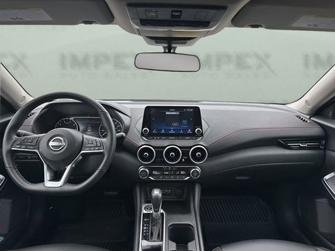 Used 2025 Nissan Sentra SR w/ SR Premium Package image 13