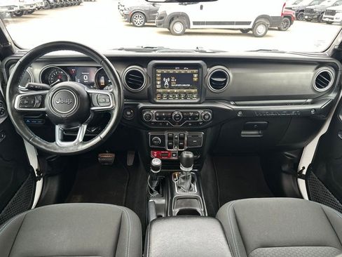 Used 2023 Jeep Wrangler Unlimited Rubicon 4xe w/ Cold Weather Group AWD/4WD image 16