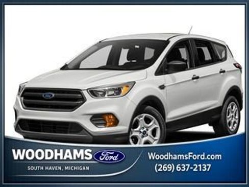 Used 2019 Ford Escape SE FWD image 1