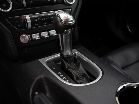 Used 2022 Ford Mustang Premium image 14