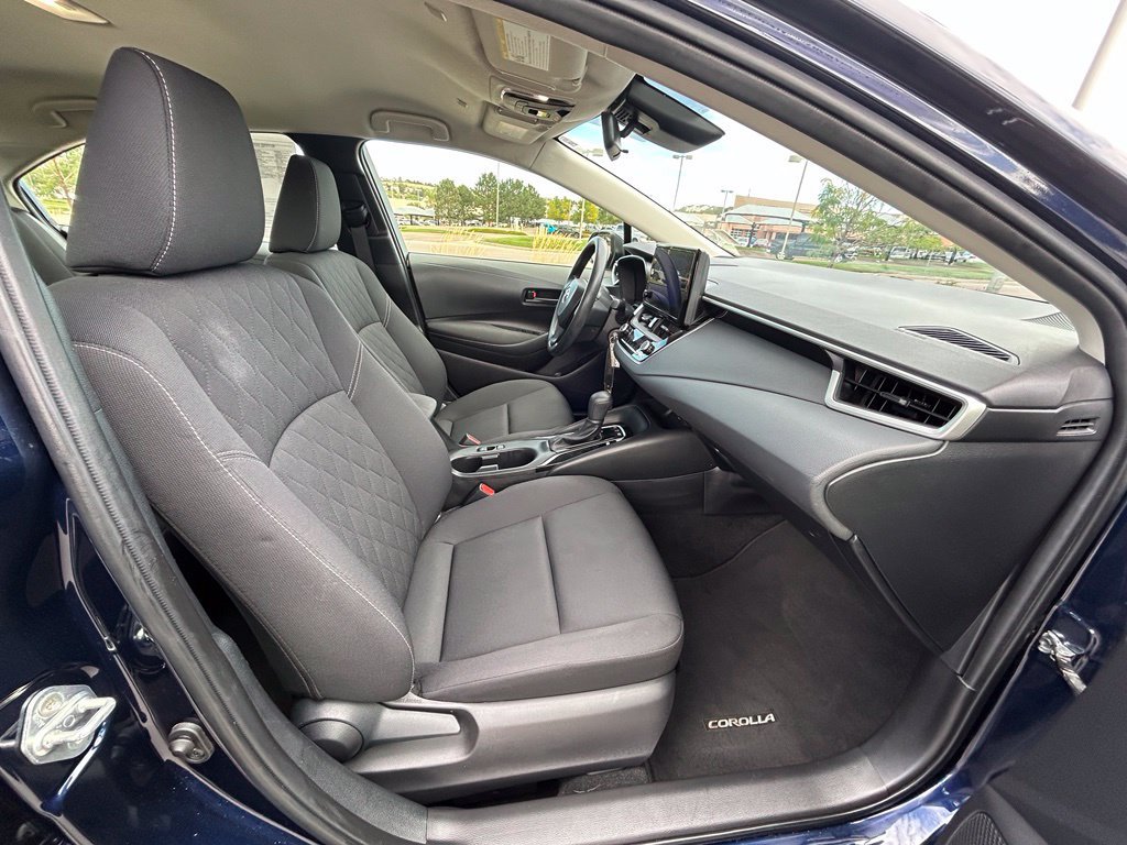 Used 2025 Toyota Corolla LE w/ Carpet Mat Package (TMS) FWD image 32