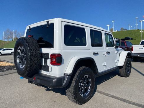 Used 2024 Jeep Wrangler Unlimited Rubicon 4xe AWD/4WD image 3