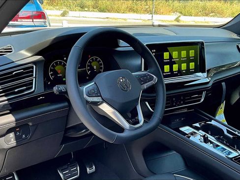 New 2026 Volkswagen Atlas Cross Sport SEL Premium R-Line AWD/4WD image 8