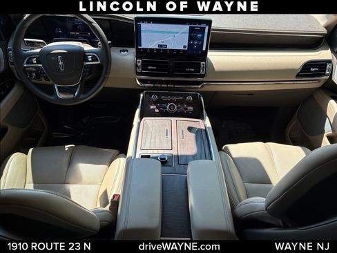 Certified 2024 Lincoln Navigator Reserve AWD/4WD image 26